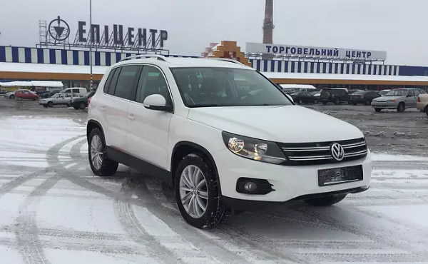 2012 VOLKSWAGEN TIGUAN